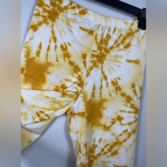Capella Yellow Short Size M - Picture 2 of 5